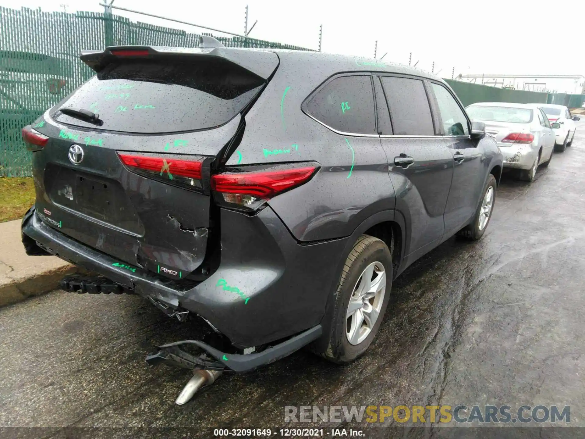 4 Photograph of a damaged car 5TDCZRBH1MS130804 TOYOTA HIGHLANDER 2021