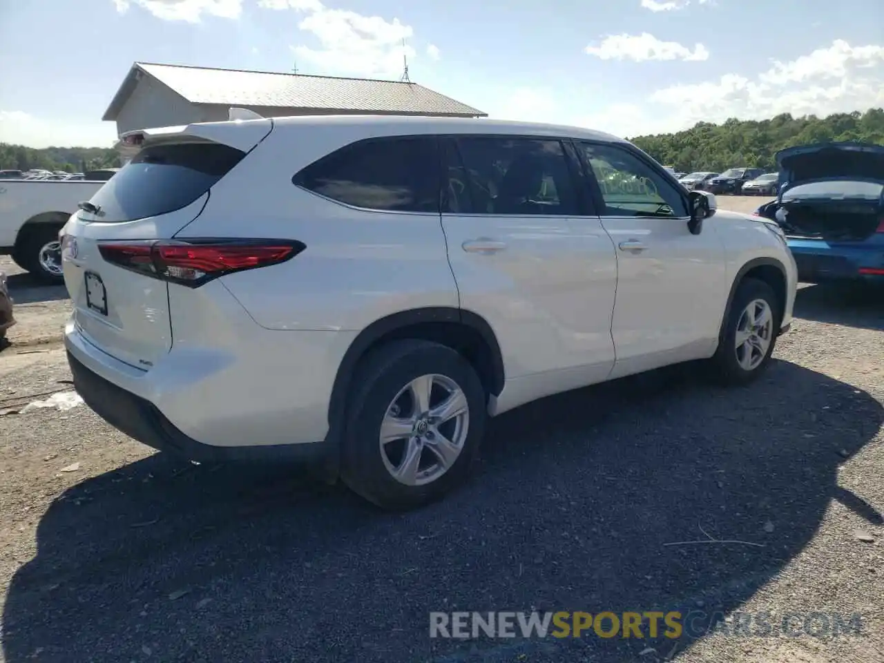 4 Photograph of a damaged car 5TDCZRBH3MS533456 TOYOTA HIGHLANDER 2021