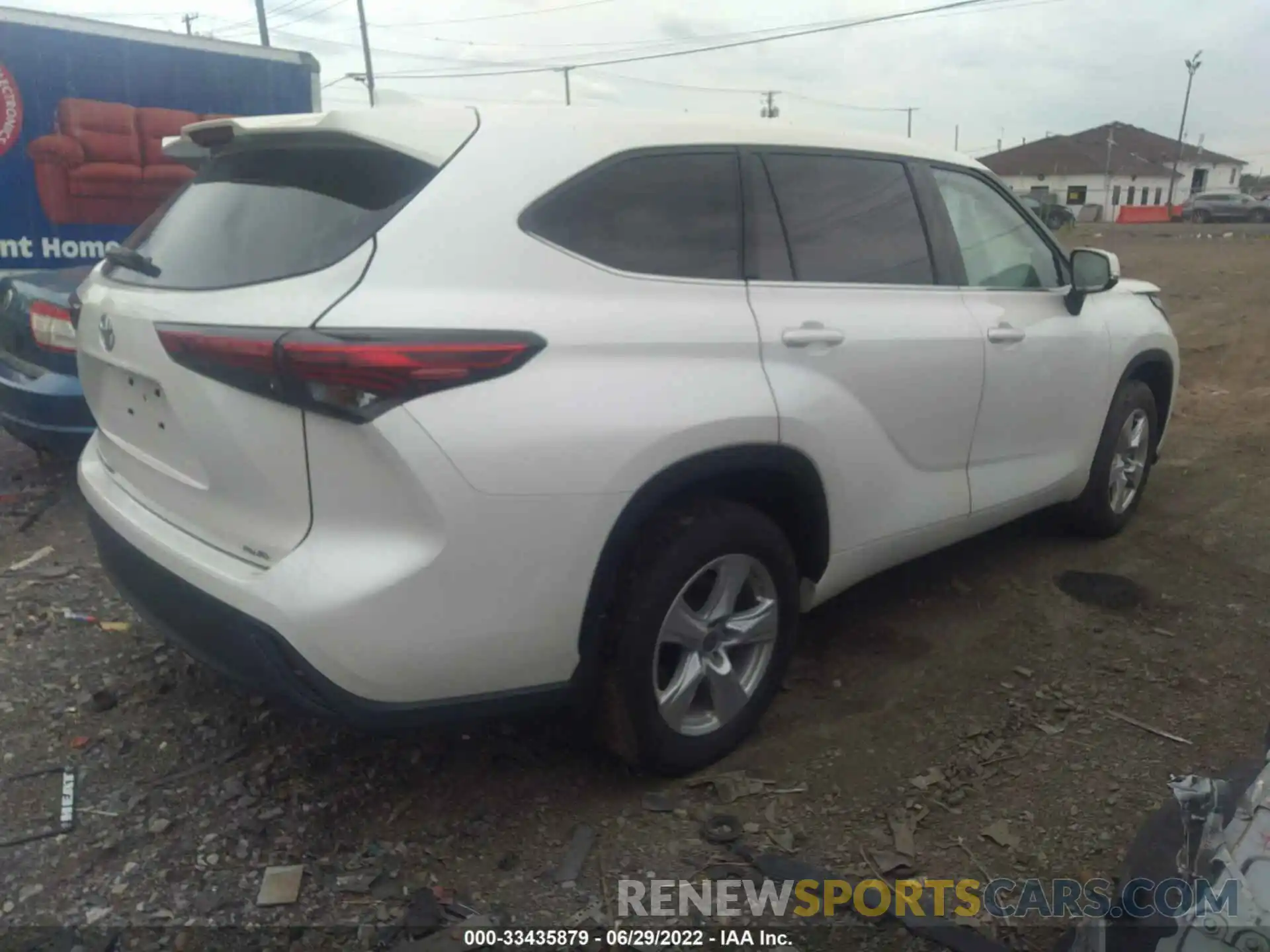 4 Photograph of a damaged car 5TDCZRBHXMS071820 TOYOTA HIGHLANDER 2021