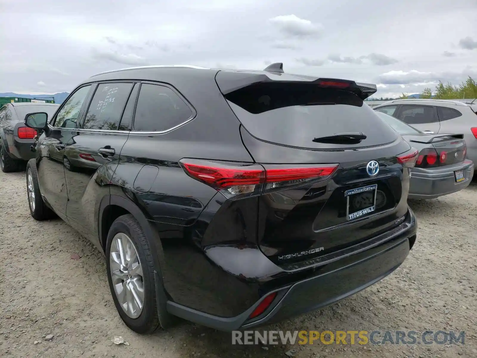 3 Photograph of a damaged car 5TDDBRCH1MS026725 TOYOTA HIGHLANDER 2021