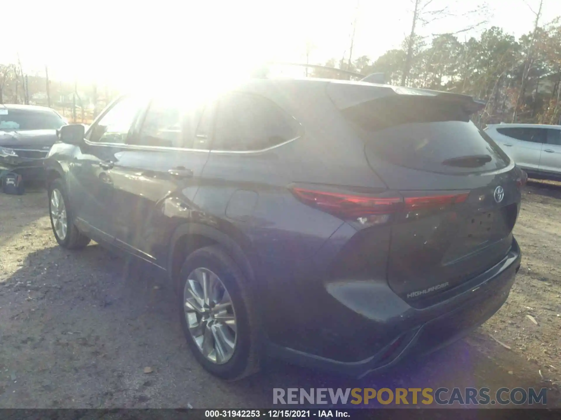 3 Photograph of a damaged car 5TDDBRCH2MS016155 TOYOTA HIGHLANDER 2021