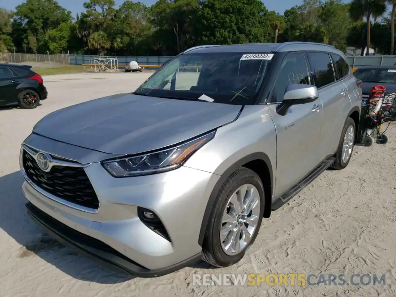 2 Photograph of a damaged car 5TDDBRCH5MS018028 TOYOTA HIGHLANDER 2021