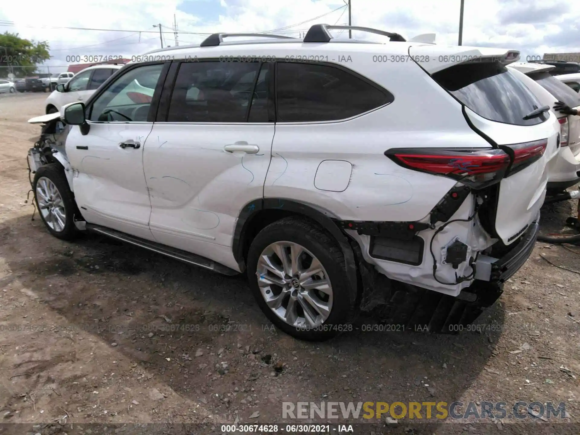 3 Photograph of a damaged car 5TDDBRCH6MS025618 TOYOTA HIGHLANDER 2021