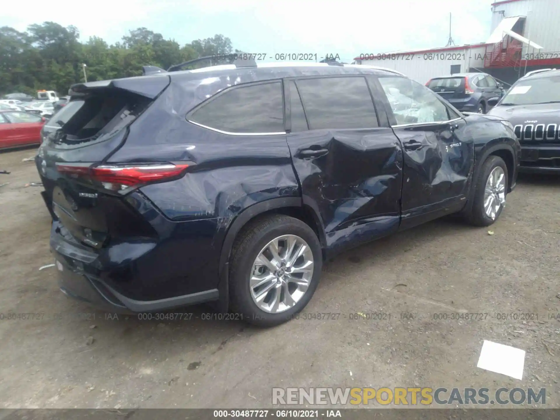 4 Photograph of a damaged car 5TDDBRCH7MS017897 TOYOTA HIGHLANDER 2021