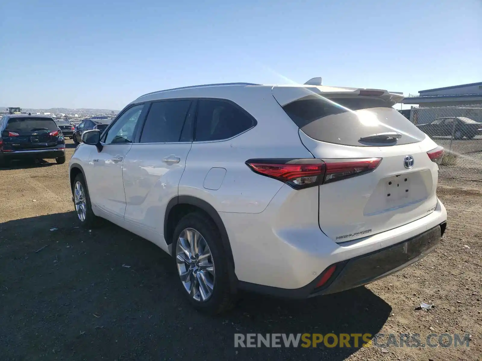 3 Photograph of a damaged car 5TDDBRCH7MS022422 TOYOTA HIGHLANDER 2021