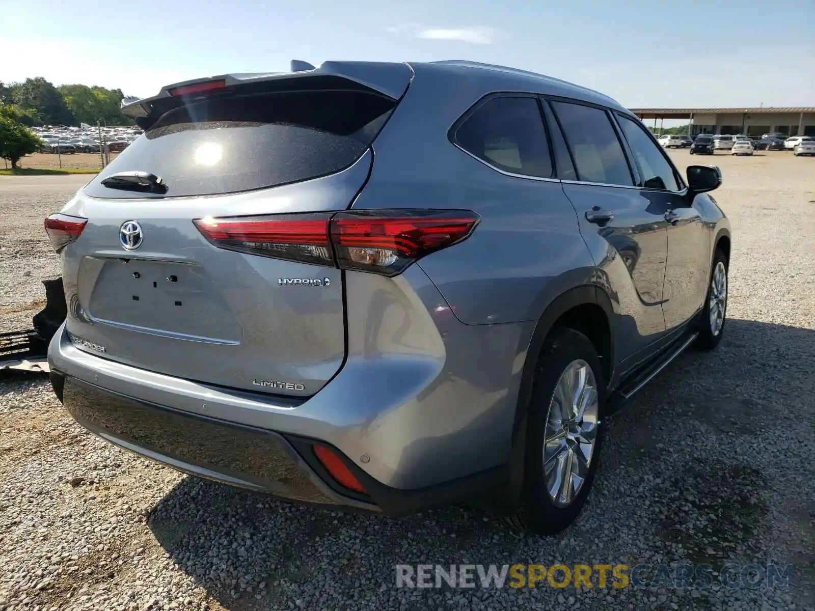 4 Photograph of a damaged car 5TDDBRCH8MS025118 TOYOTA HIGHLANDER 2021