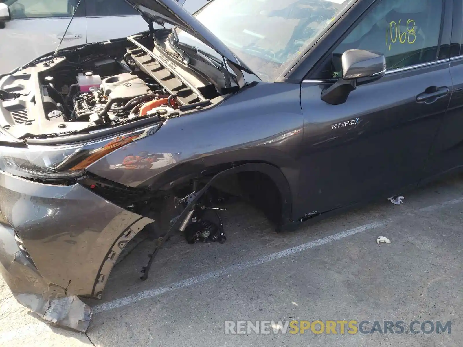 9 Photograph of a damaged car 5TDDBRCH8MS052092 TOYOTA HIGHLANDER 2021