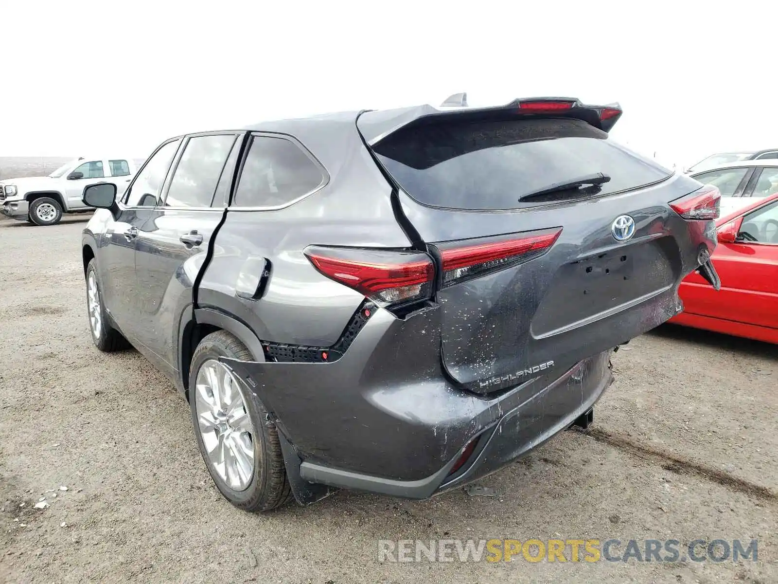 3 Photograph of a damaged car 5TDDBRCHXMS015609 TOYOTA HIGHLANDER 2021