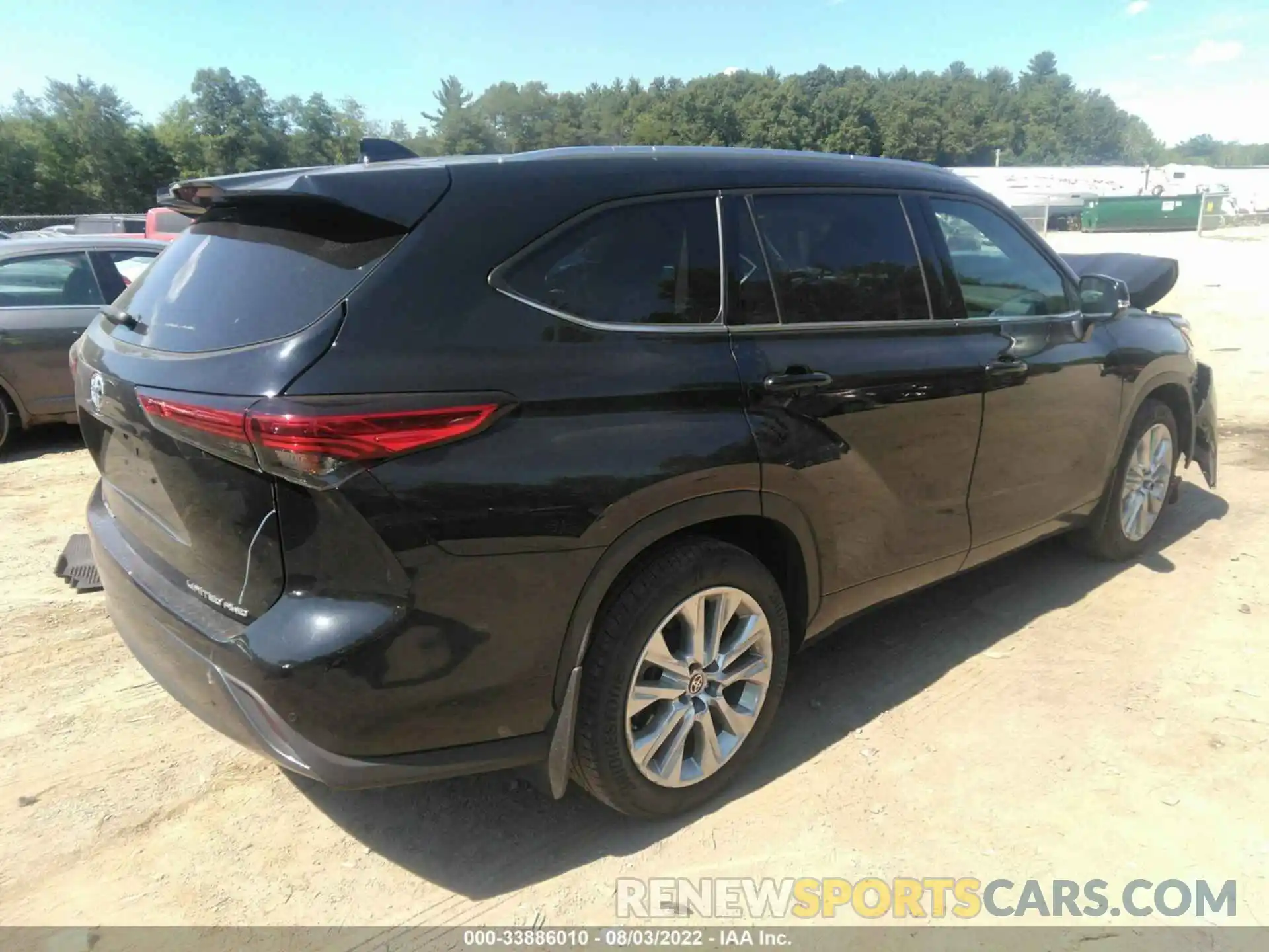 4 Photograph of a damaged car 5TDDZRBH0MS093054 TOYOTA HIGHLANDER 2021