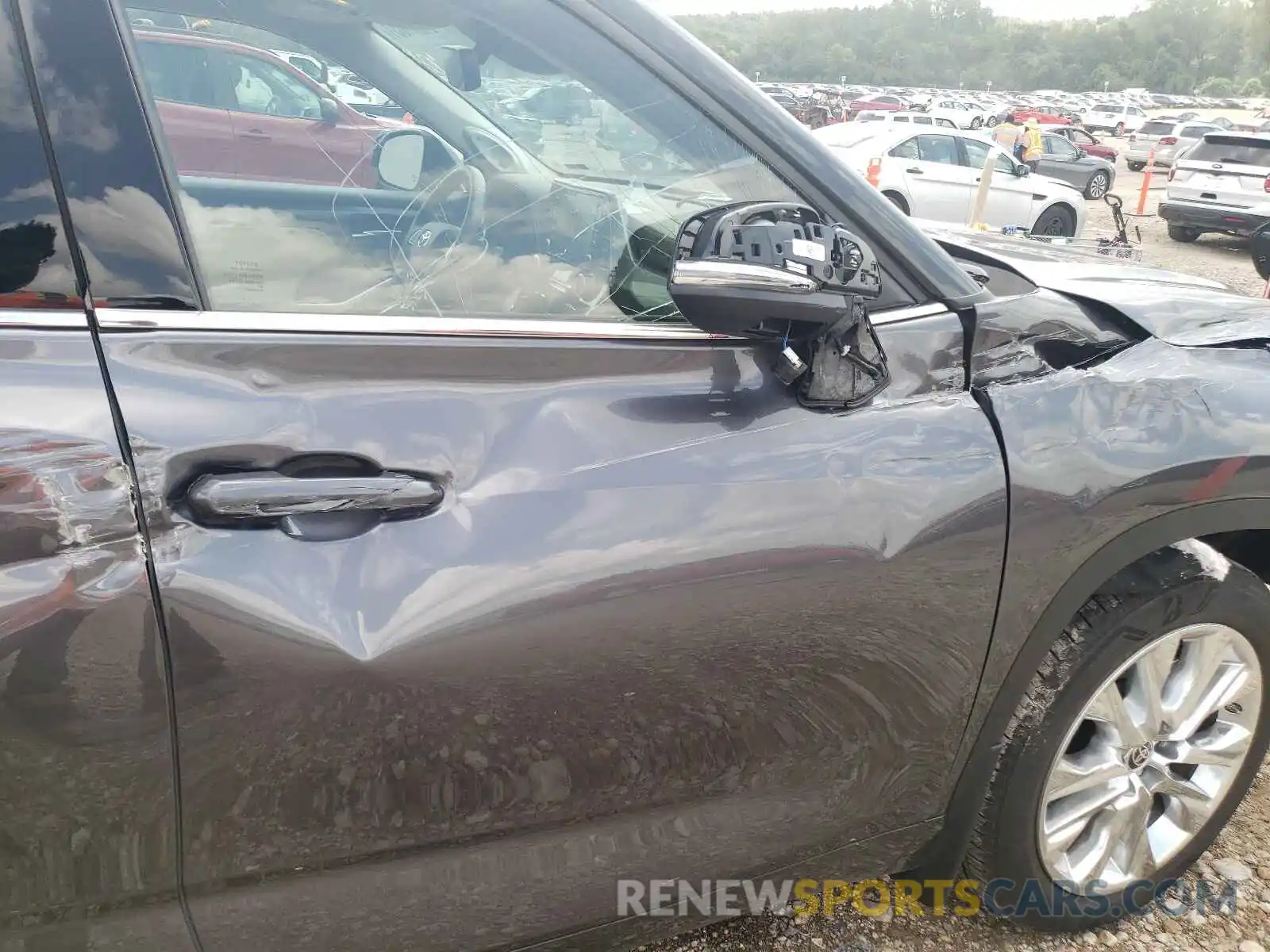 5 Photograph of a damaged car 5TDDZRBH0MS105042 TOYOTA HIGHLANDER 2021