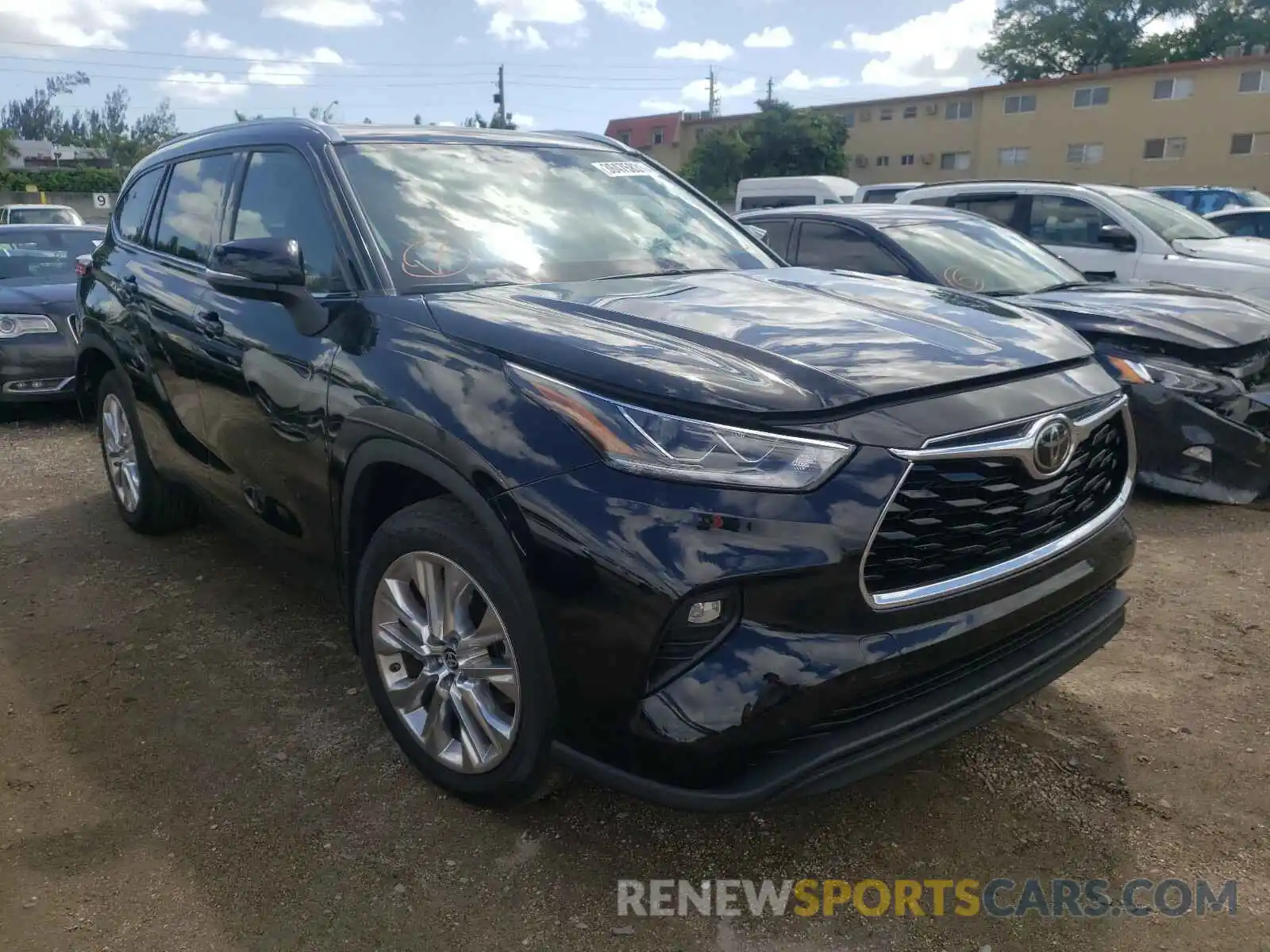 1 Photograph of a damaged car 5TDDZRBH0MS525612 TOYOTA HIGHLANDER 2021