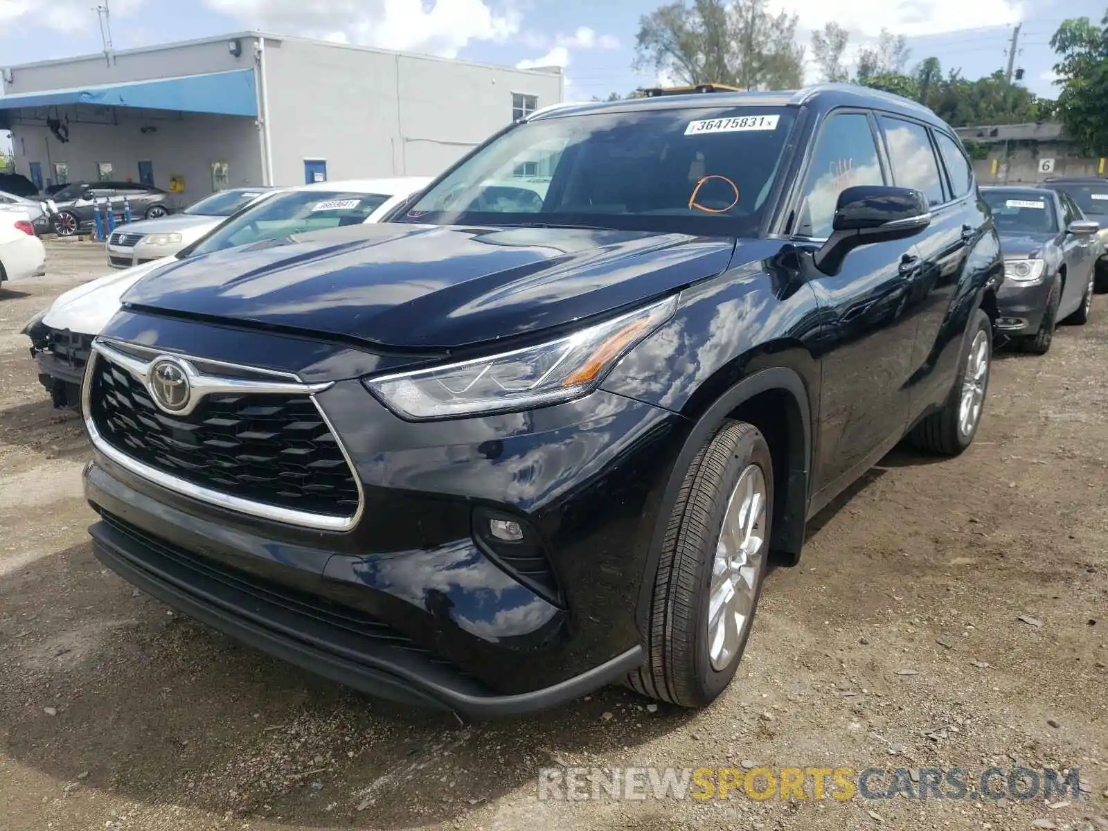 2 Photograph of a damaged car 5TDDZRBH0MS525612 TOYOTA HIGHLANDER 2021