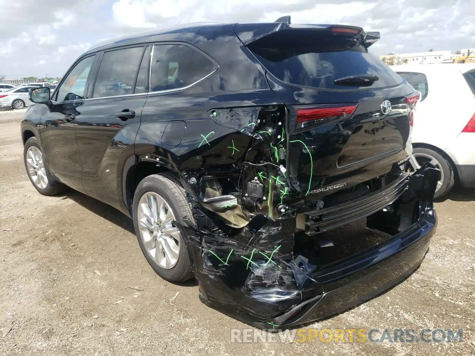 3 Photograph of a damaged car 5TDDZRBH0MS525612 TOYOTA HIGHLANDER 2021