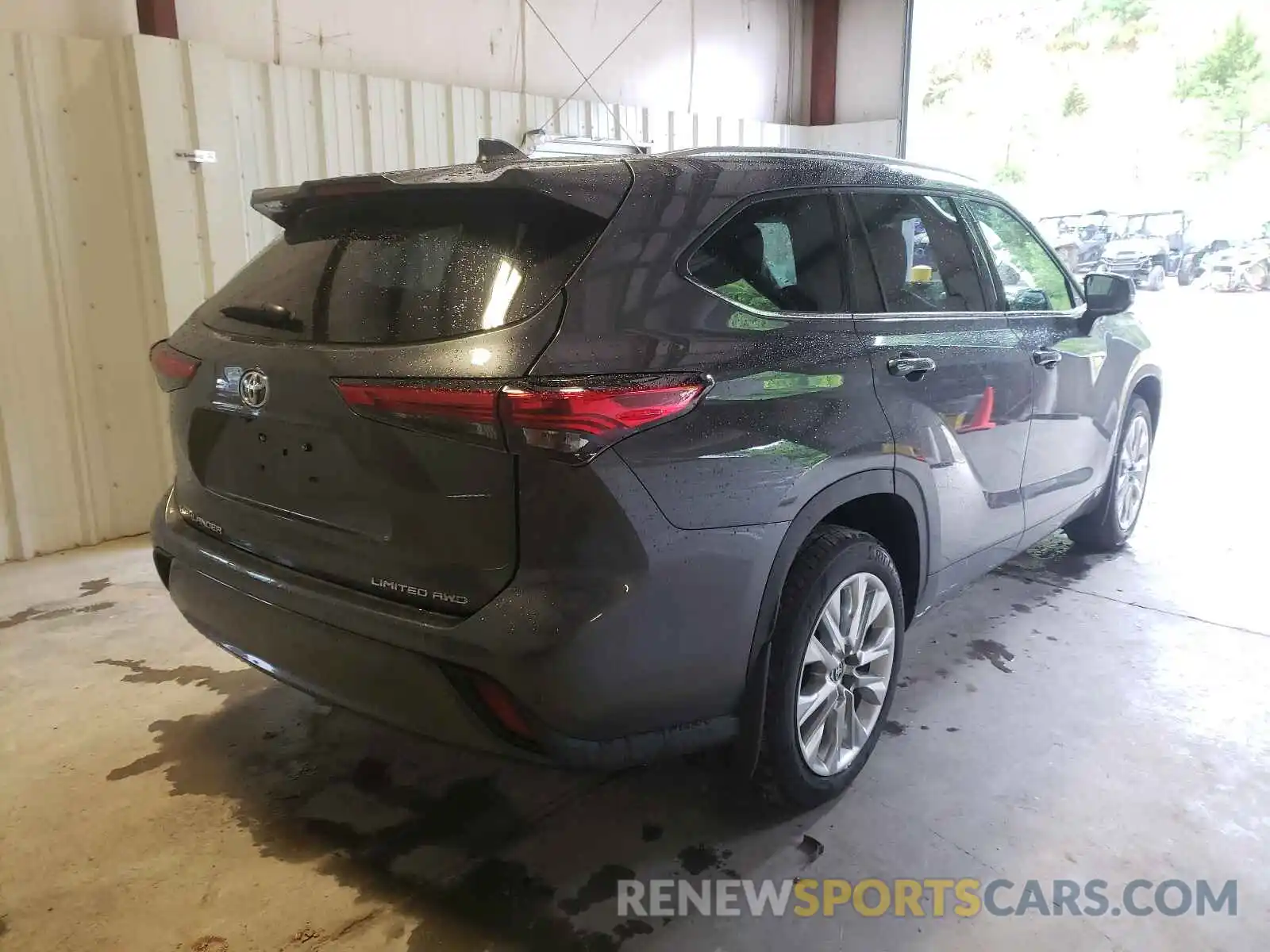 4 Photograph of a damaged car 5TDDZRBH0MS527201 TOYOTA HIGHLANDER 2021