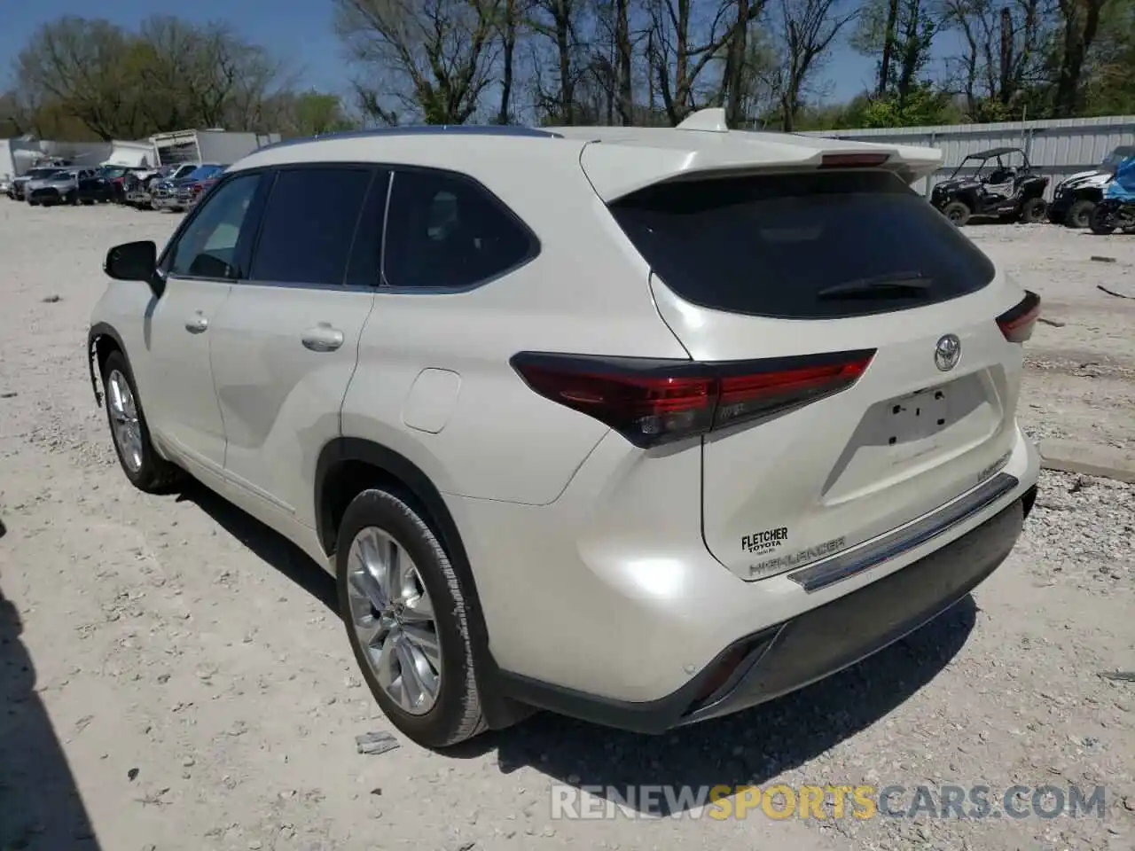 3 Photograph of a damaged car 5TDDZRBH0MS537288 TOYOTA HIGHLANDER 2021