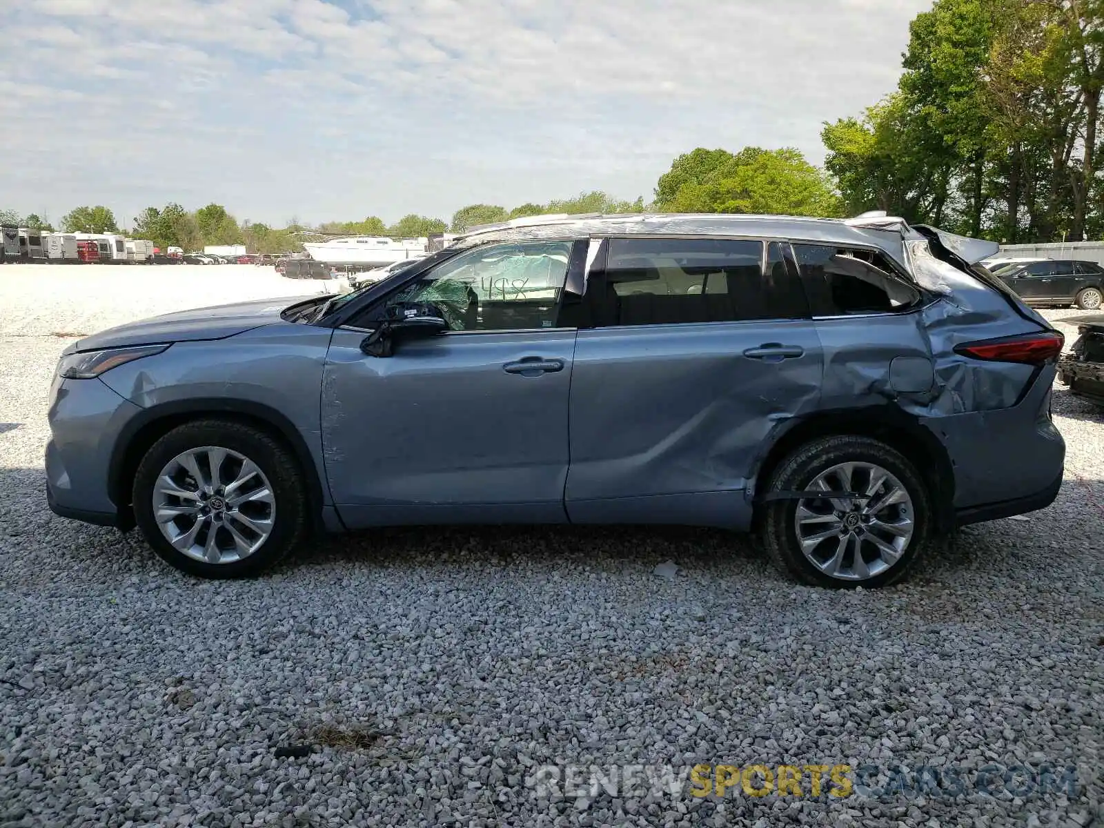 9 Photograph of a damaged car 5TDDZRBH1MS082029 TOYOTA HIGHLANDER 2021