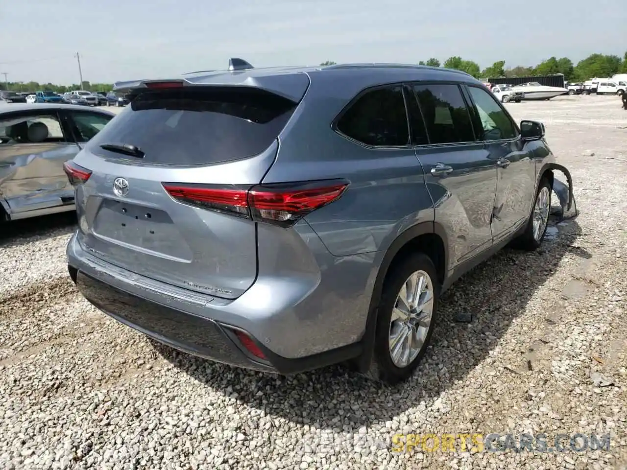 4 Photograph of a damaged car 5TDDZRBH1MS147378 TOYOTA HIGHLANDER 2021