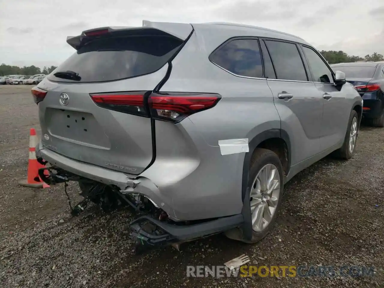 4 Photograph of a damaged car 5TDDZRBH1MS157439 TOYOTA HIGHLANDER 2021