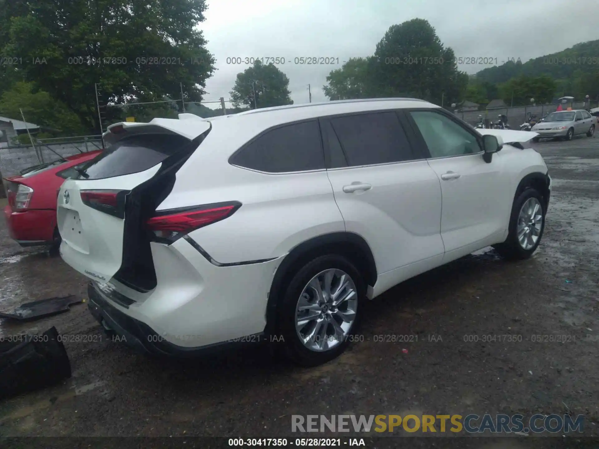 4 Photograph of a damaged car 5TDDZRBH1MS538143 TOYOTA HIGHLANDER 2021