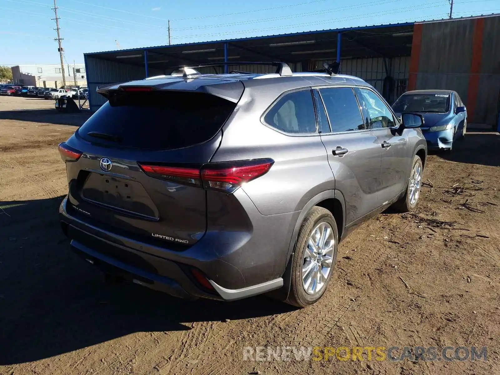 4 Photograph of a damaged car 5TDDZRBH2MS535042 TOYOTA HIGHLANDER 2021