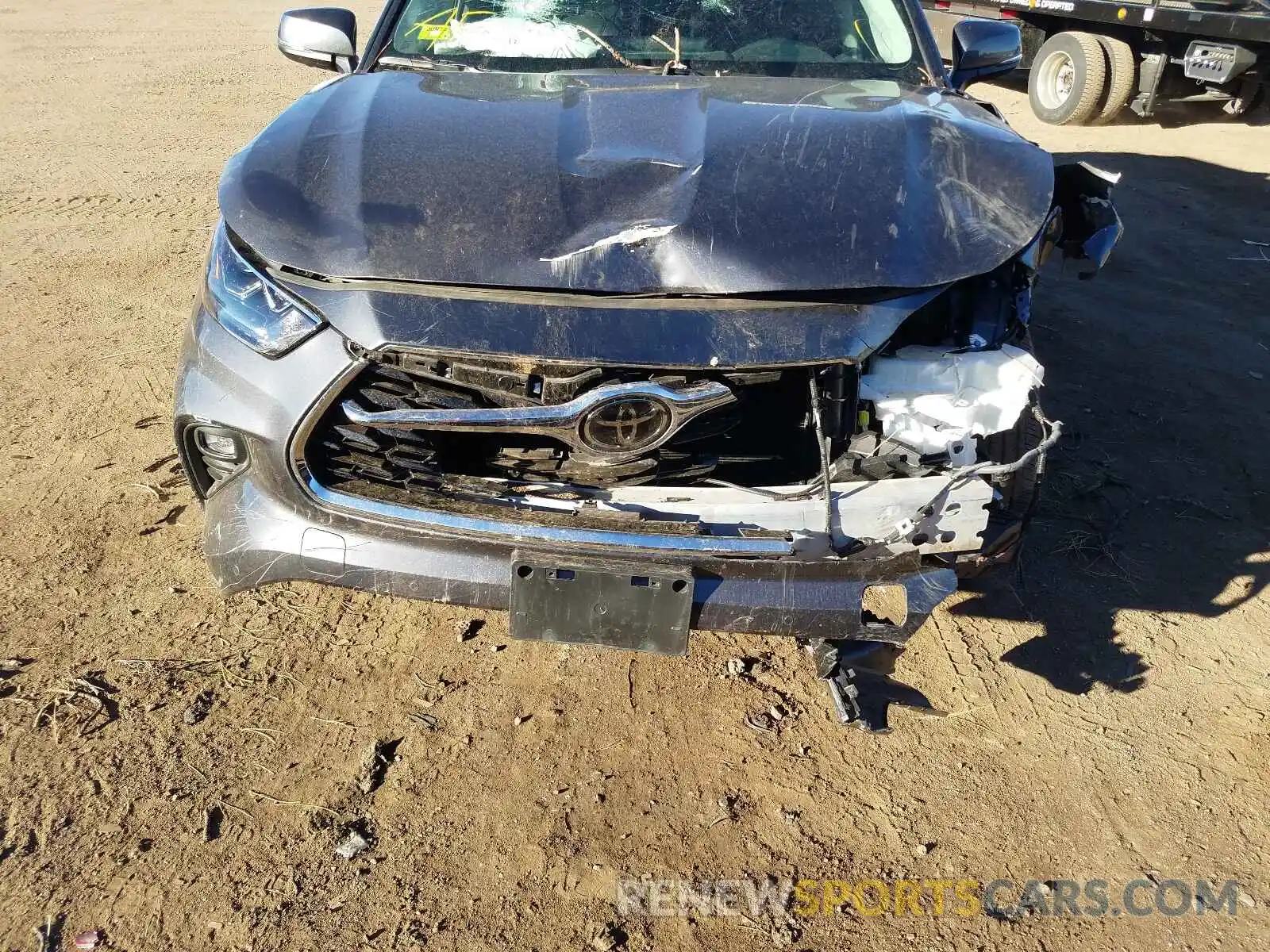 9 Photograph of a damaged car 5TDDZRBH2MS535042 TOYOTA HIGHLANDER 2021