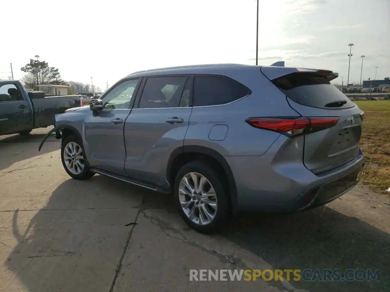 2 Photograph of a damaged car 5TDDZRBH3MS080430 TOYOTA HIGHLANDER 2021