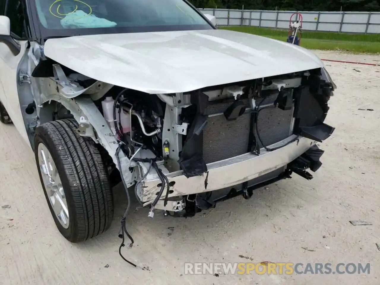 9 Photograph of a damaged car 5TDDZRBH3MS544400 TOYOTA HIGHLANDER 2021