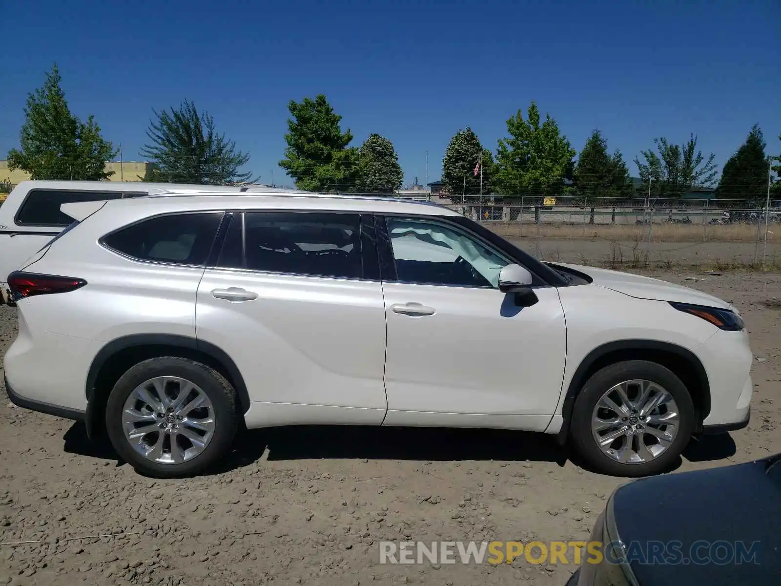 10 Photograph of a damaged car 5TDDZRBH4MS082008 TOYOTA HIGHLANDER 2021