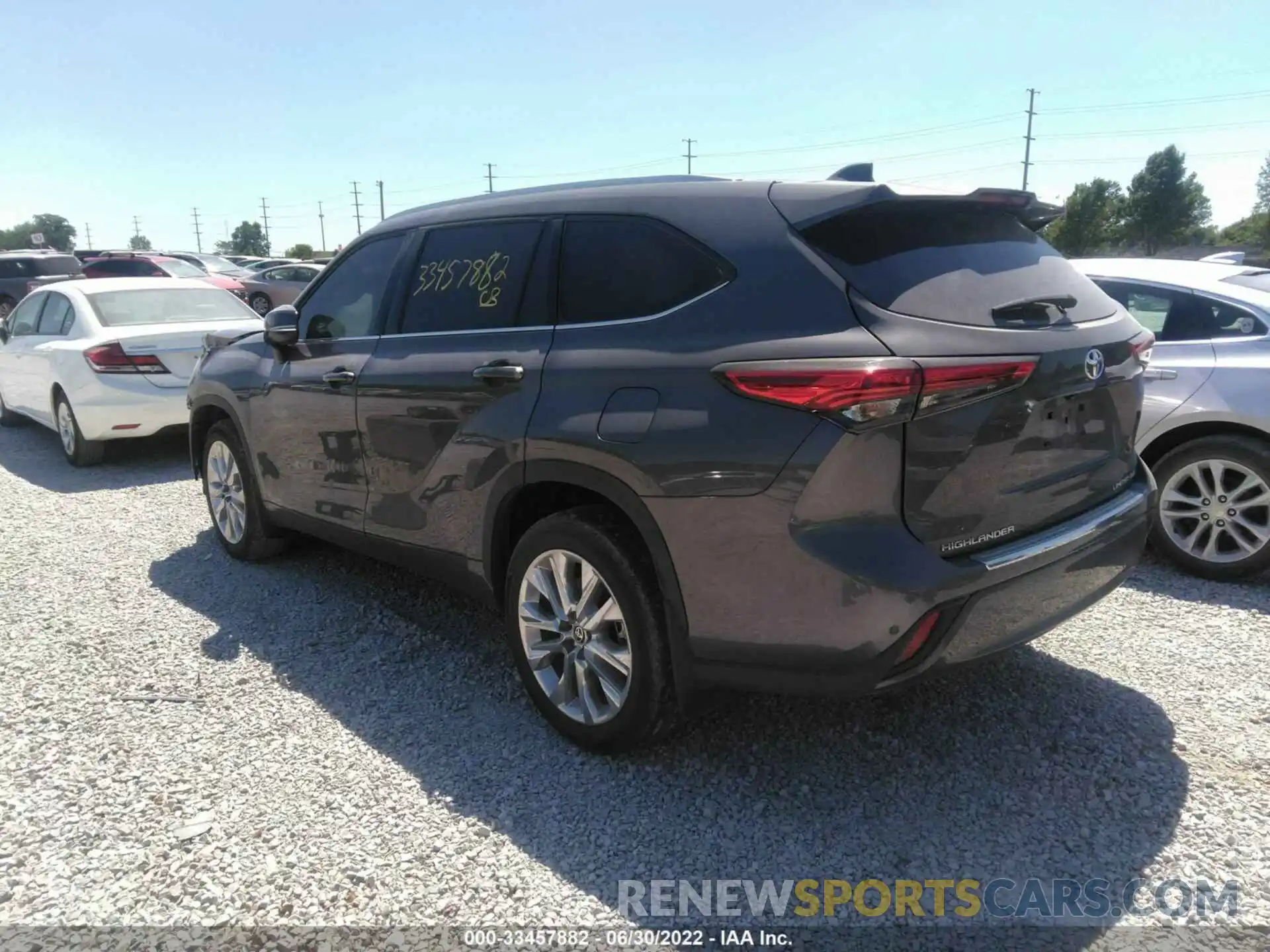 3 Photograph of a damaged car 5TDDZRBH4MS084129 TOYOTA HIGHLANDER 2021