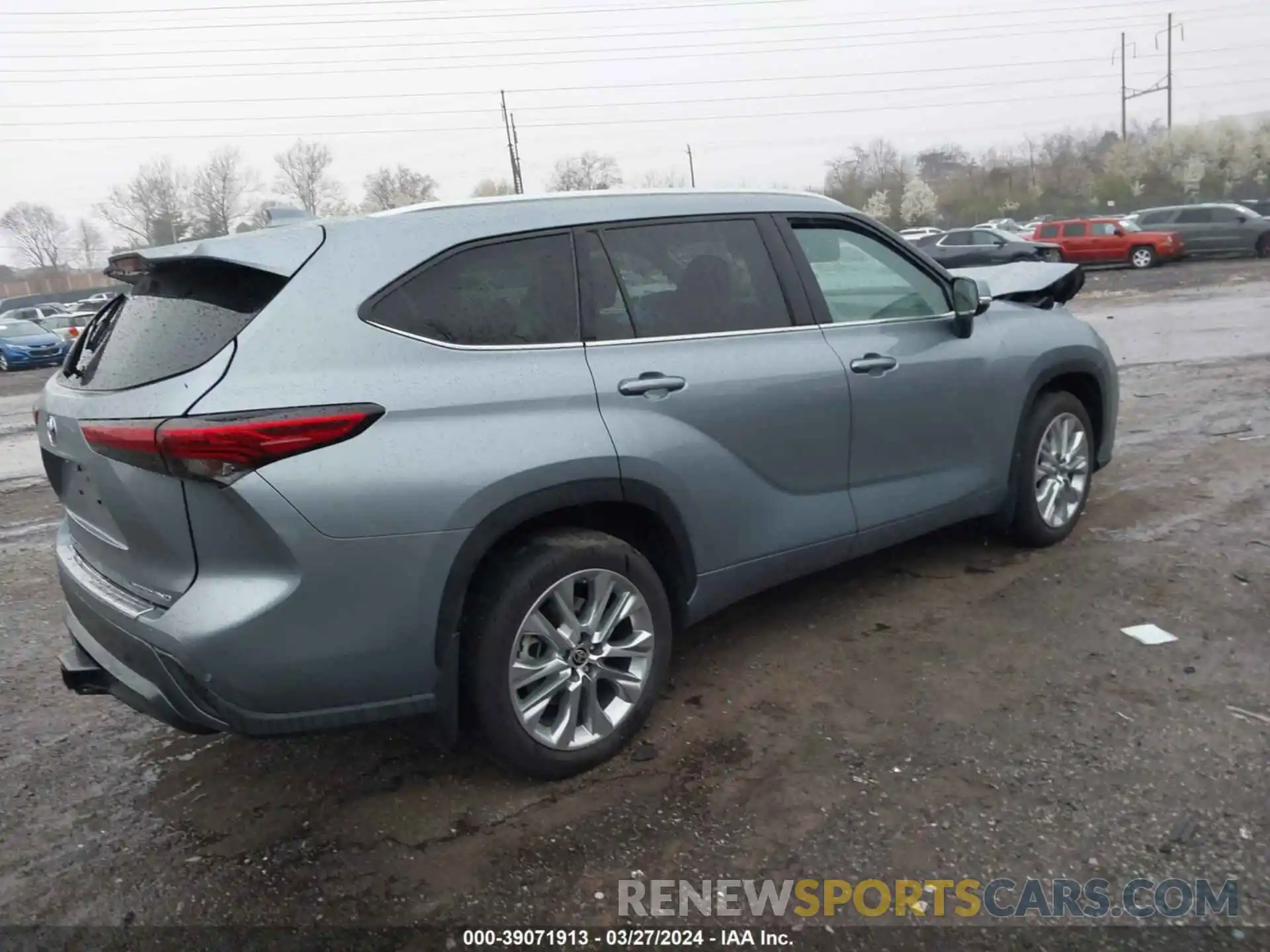 4 Photograph of a damaged car 5TDDZRBH4MS144961 TOYOTA HIGHLANDER 2021