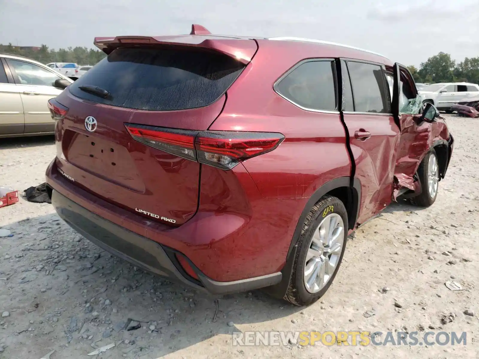 4 Photograph of a damaged car 5TDDZRBH4MS524933 TOYOTA HIGHLANDER 2021