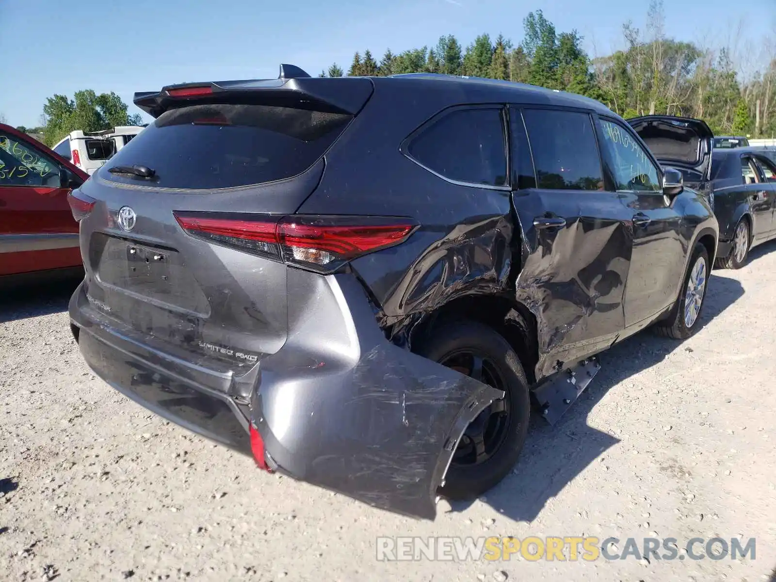 4 Photograph of a damaged car 5TDDZRBH5MS067372 TOYOTA HIGHLANDER 2021