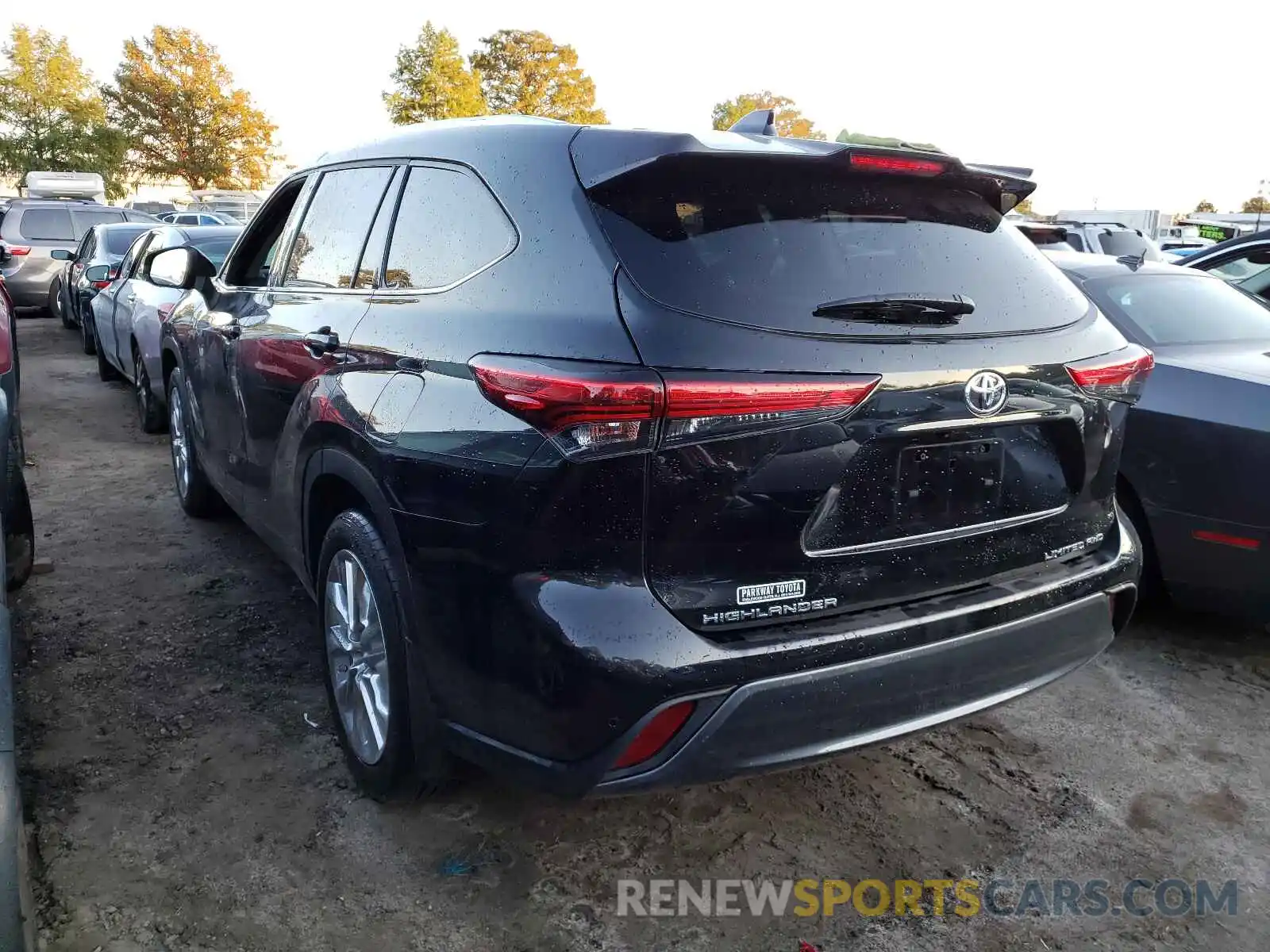 3 Photograph of a damaged car 5TDDZRBH5MS075021 TOYOTA HIGHLANDER 2021