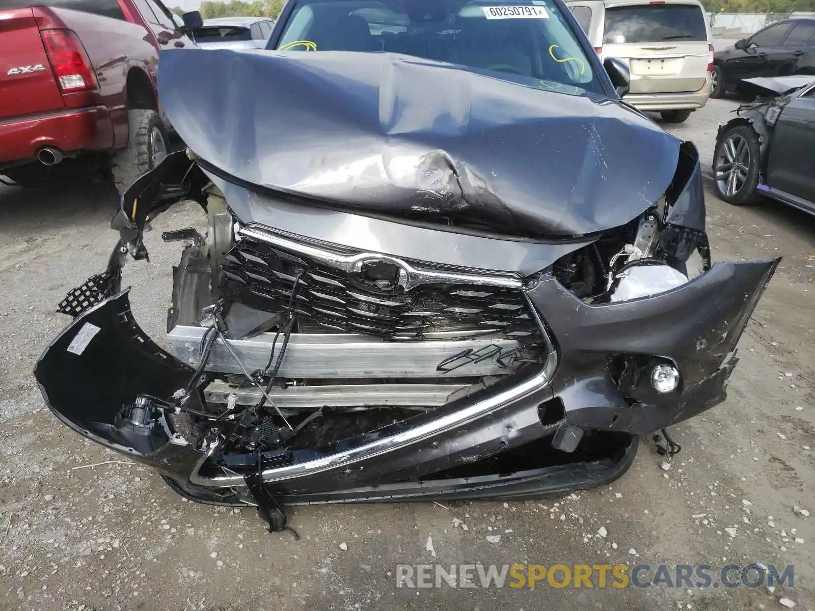 9 Photograph of a damaged car 5TDDZRBH5MS089923 TOYOTA HIGHLANDER 2021