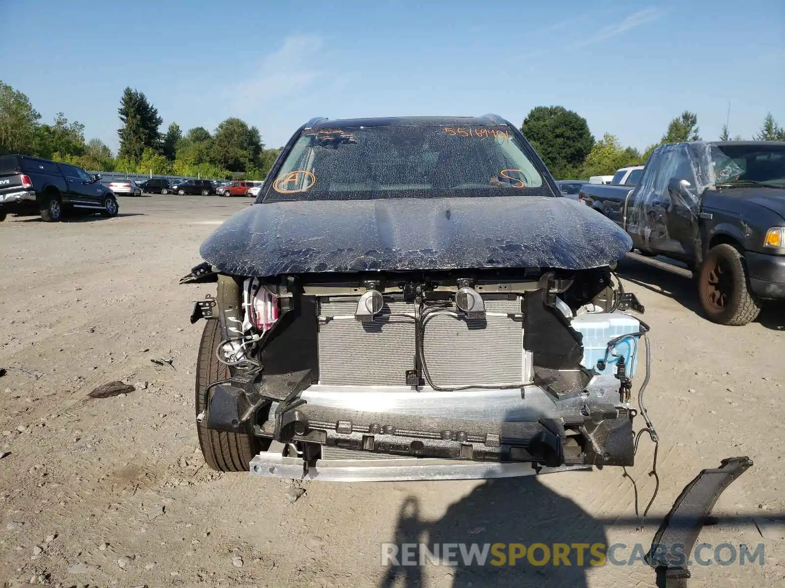 9 Photograph of a damaged car 5TDDZRBH5MS121544 TOYOTA HIGHLANDER 2021