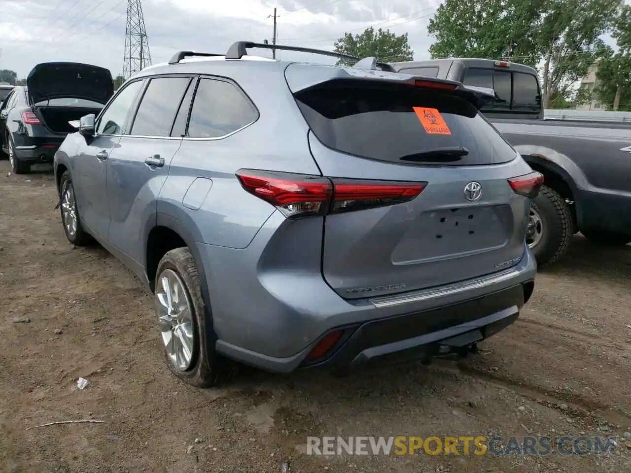 3 Photograph of a damaged car 5TDDZRBH5MS122029 TOYOTA HIGHLANDER 2021