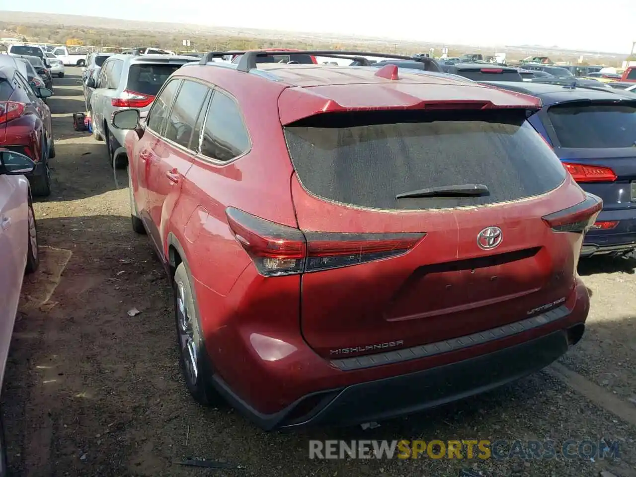 3 Photograph of a damaged car 5TDDZRBH5MS124038 TOYOTA HIGHLANDER 2021