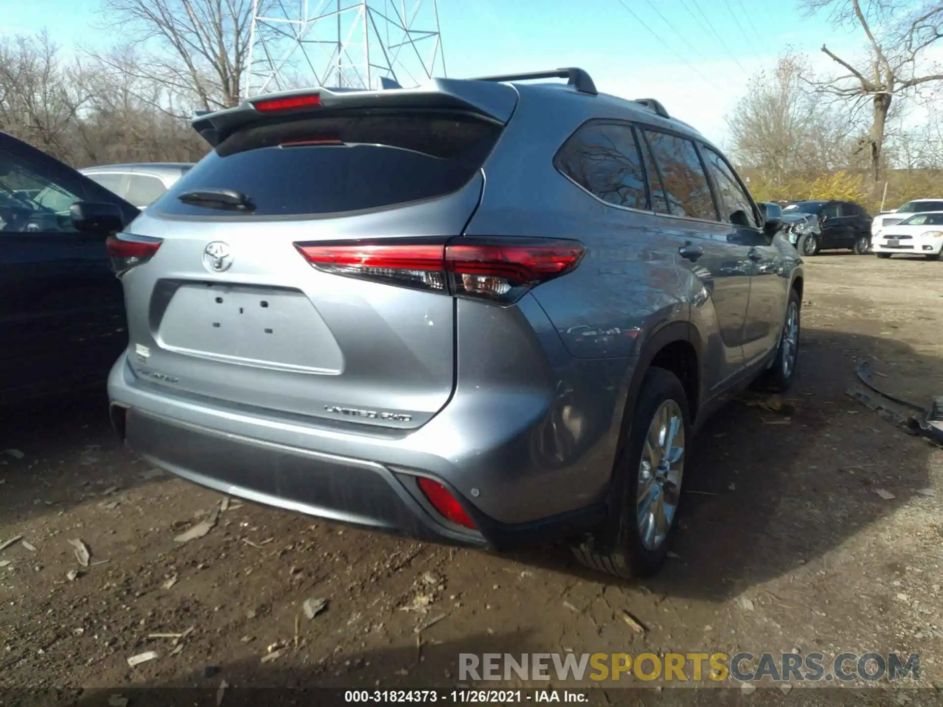 4 Photograph of a damaged car 5TDDZRBH5MS133886 TOYOTA HIGHLANDER 2021