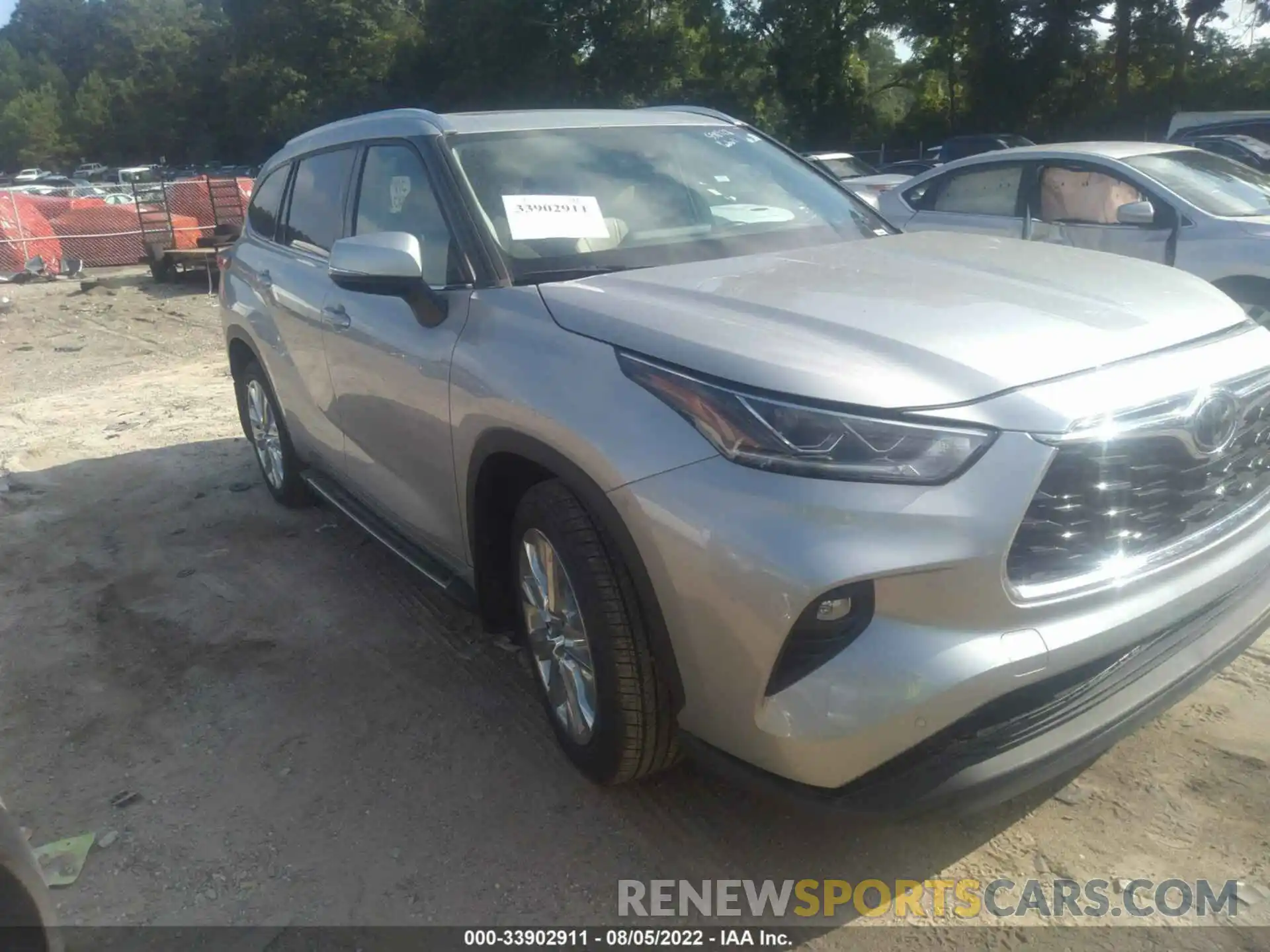 1 Photograph of a damaged car 5TDDZRBH5MS558928 TOYOTA HIGHLANDER 2021