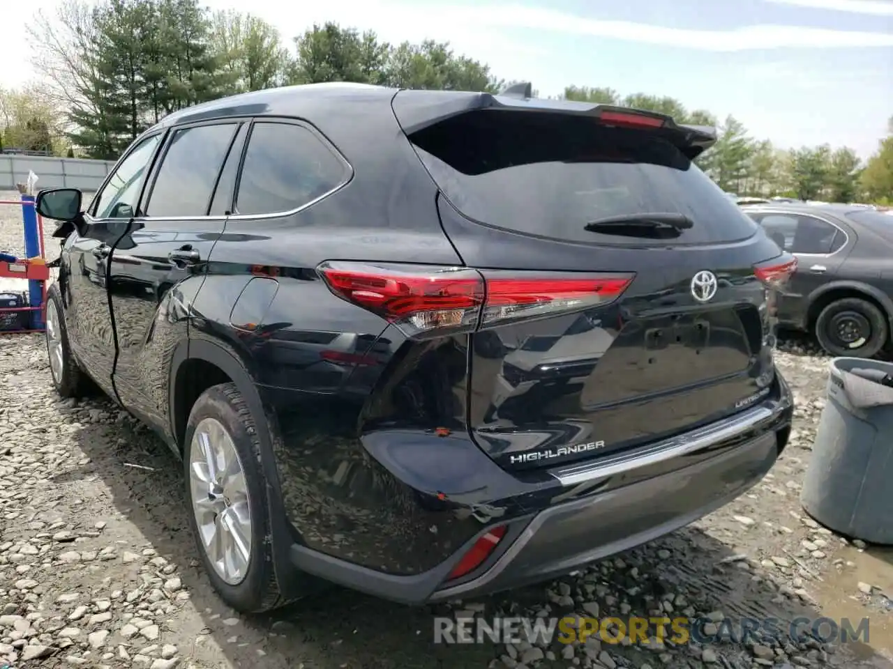 3 Photograph of a damaged car 5TDDZRBH6MS083810 TOYOTA HIGHLANDER 2021