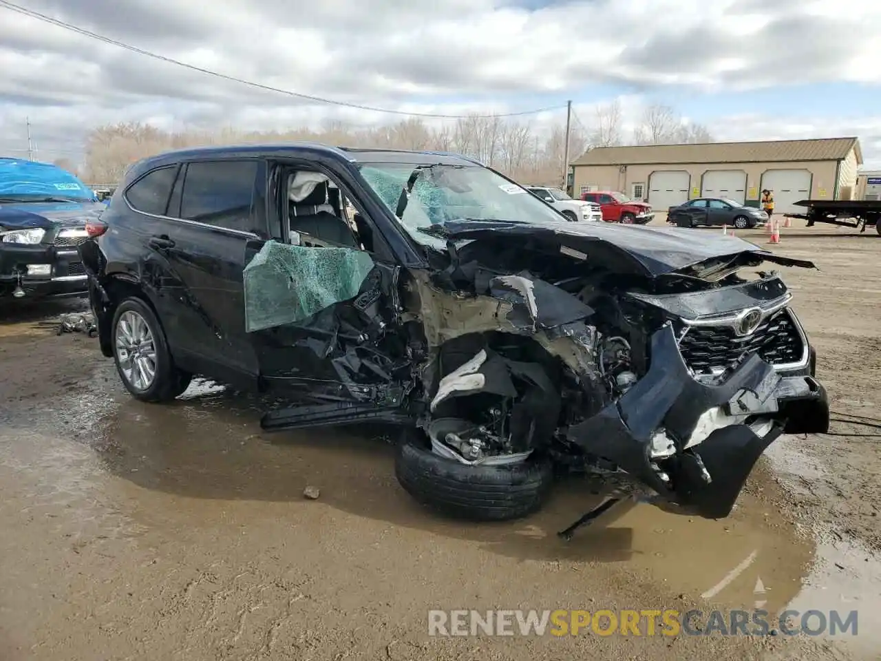 4 Photograph of a damaged car 5TDDZRBH6MS098565 TOYOTA HIGHLANDER 2021