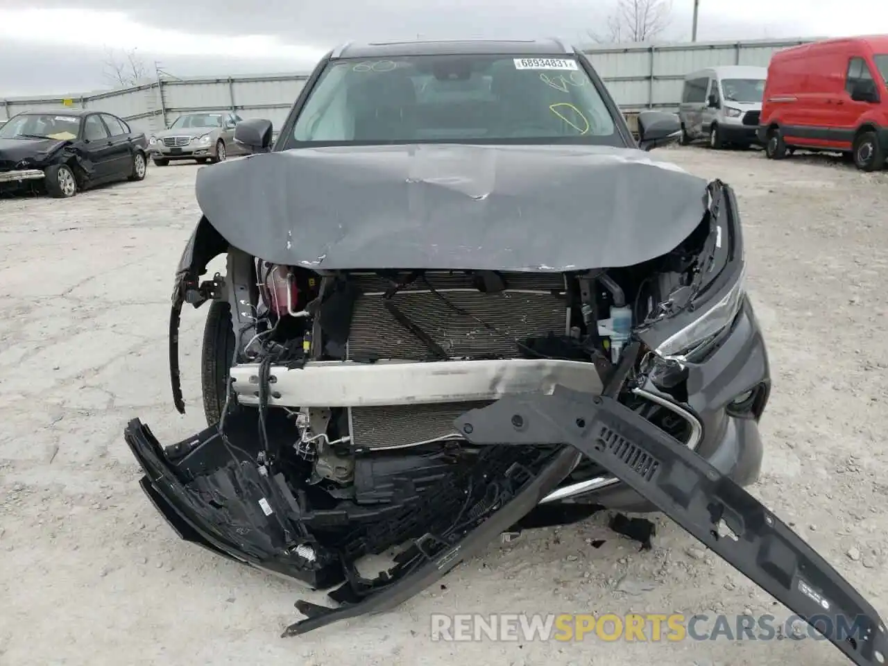 9 Photograph of a damaged car 5TDDZRBH6MS125456 TOYOTA HIGHLANDER 2021