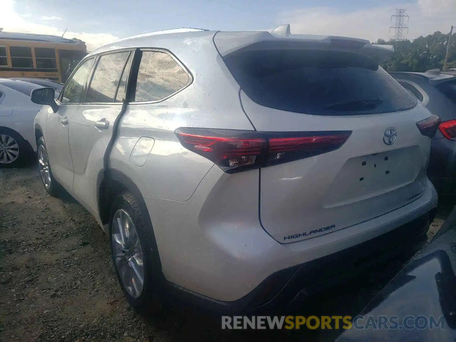 3 Photograph of a damaged car 5TDDZRBH6MS141298 TOYOTA HIGHLANDER 2021