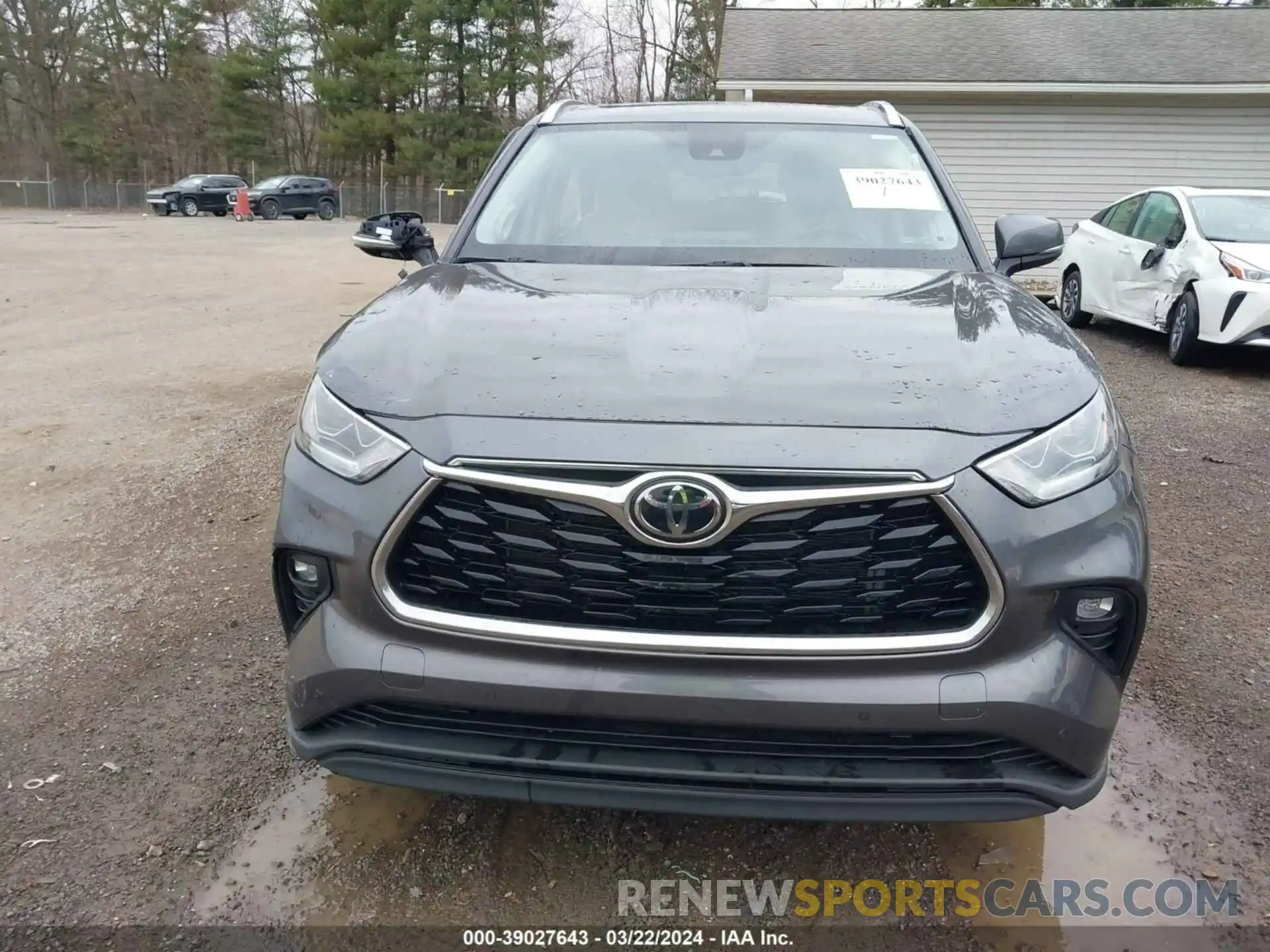 13 Photograph of a damaged car 5TDDZRBH6MS539093 TOYOTA HIGHLANDER 2021