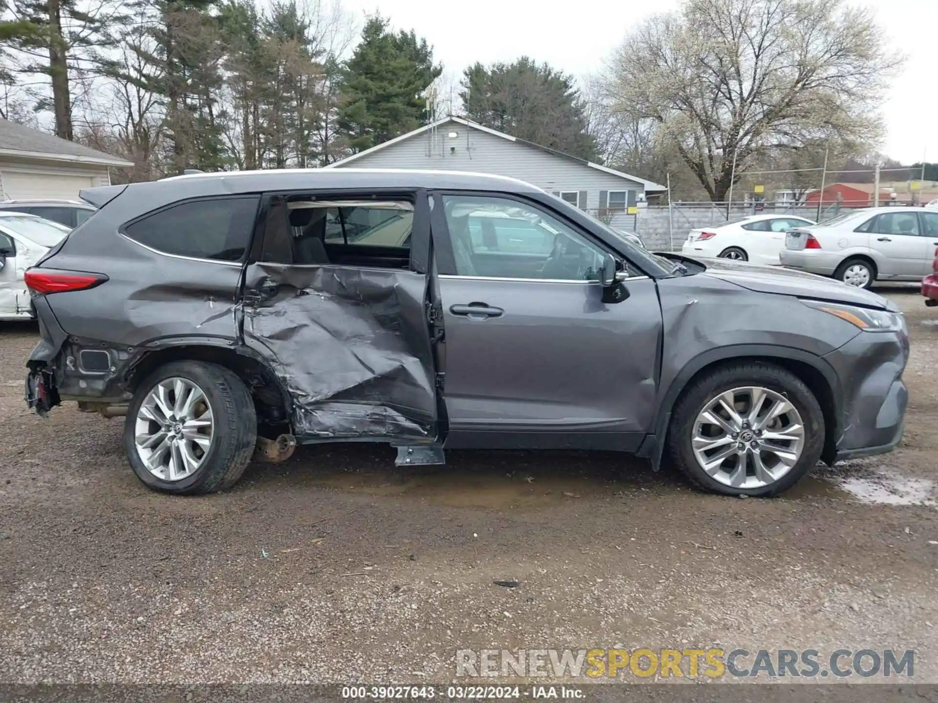 14 Photograph of a damaged car 5TDDZRBH6MS539093 TOYOTA HIGHLANDER 2021