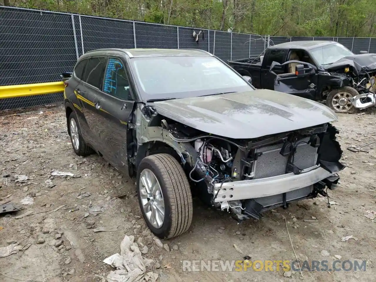 9 Photograph of a damaged car 5TDDZRBH6MS545010 TOYOTA HIGHLANDER 2021