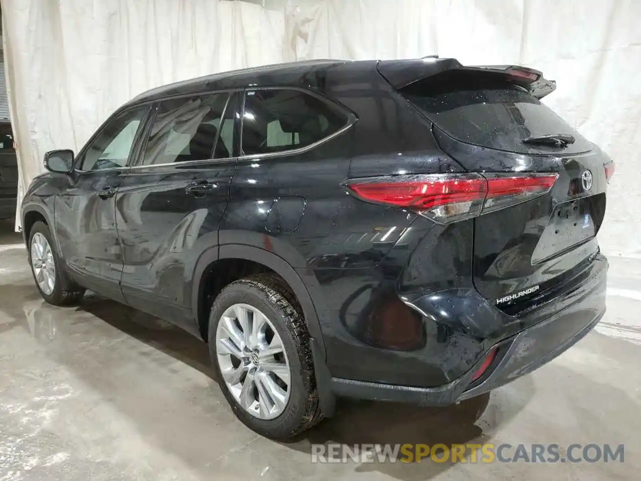 2 Photograph of a damaged car 5TDDZRBH7MS061749 TOYOTA HIGHLANDER 2021