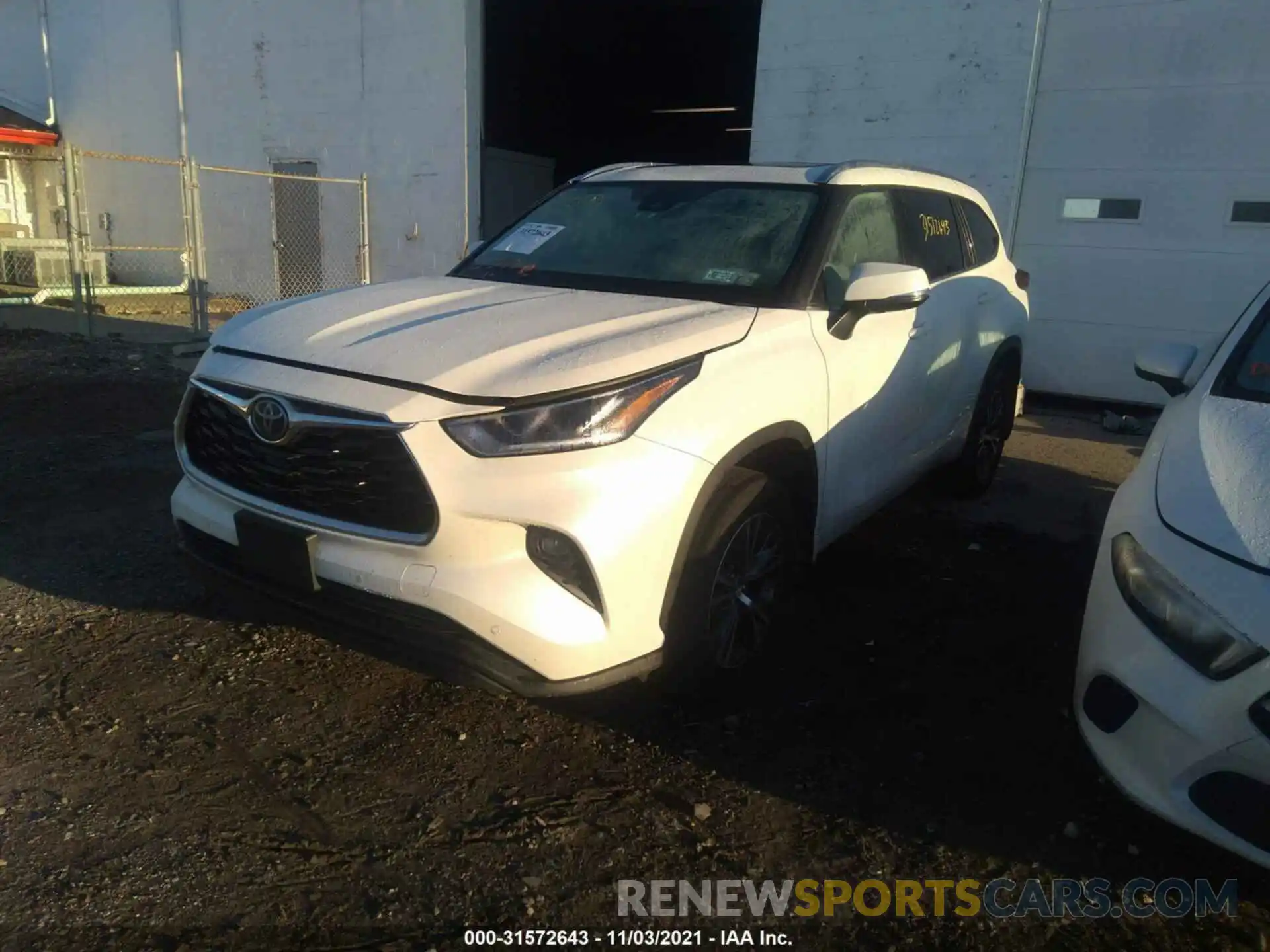 2 Photograph of a damaged car 5TDDZRBH7MS524280 TOYOTA HIGHLANDER 2021