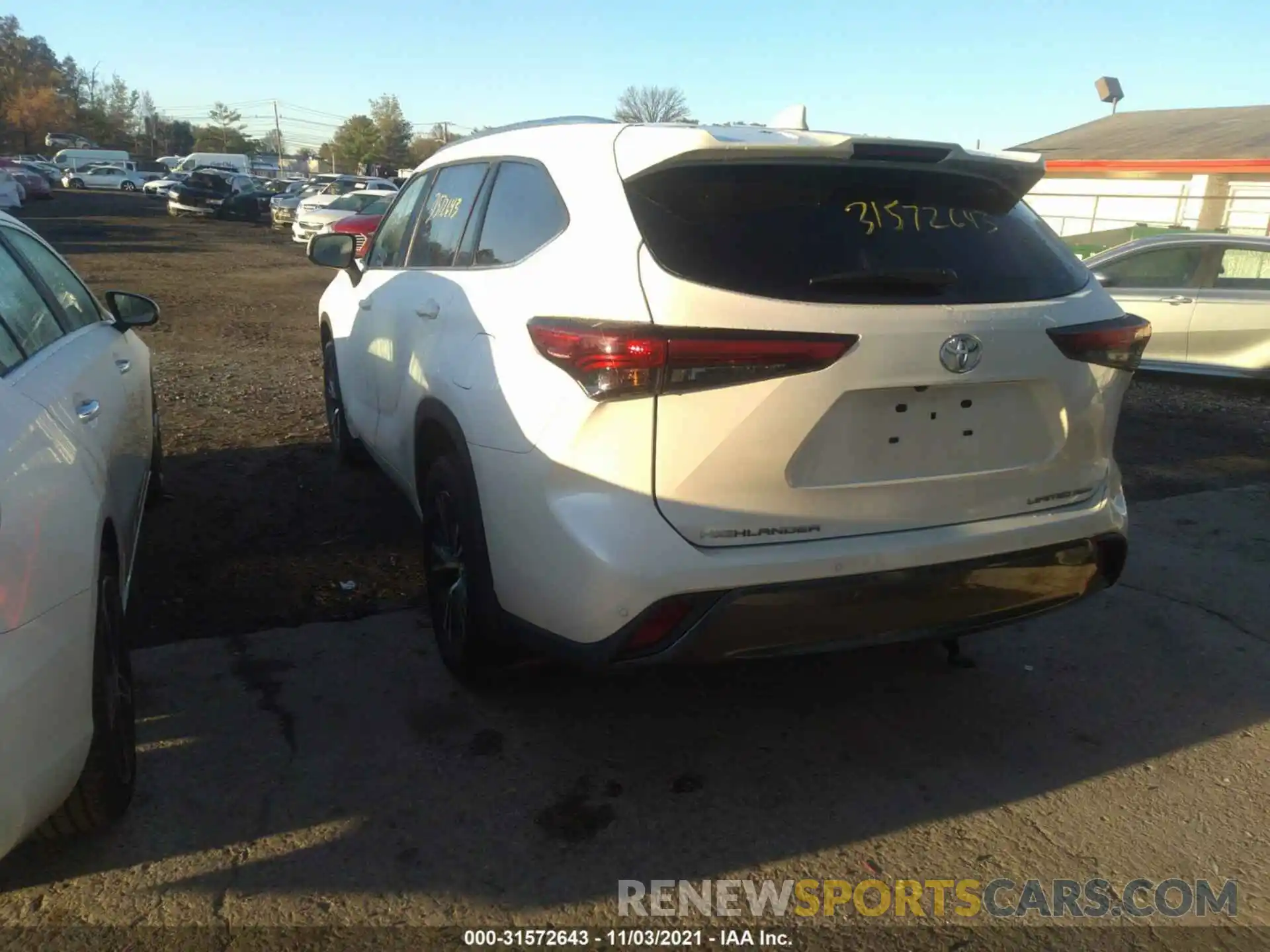 3 Photograph of a damaged car 5TDDZRBH7MS524280 TOYOTA HIGHLANDER 2021