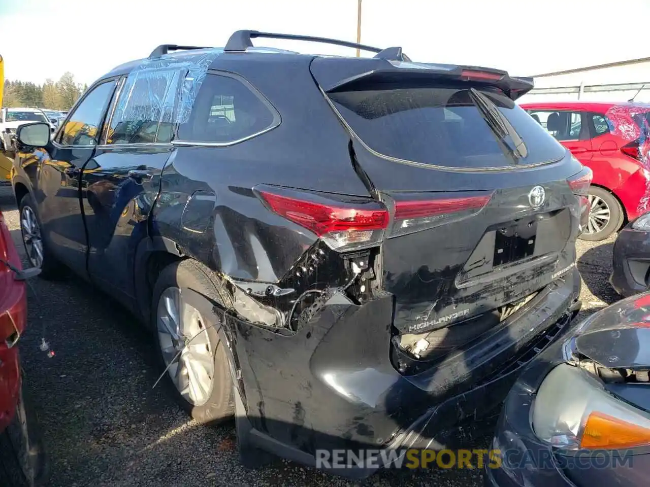 3 Photograph of a damaged car 5TDDZRBH8MS138581 TOYOTA HIGHLANDER 2021